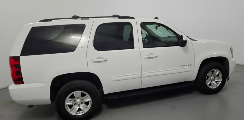 Used 2011 Chevrolet Tahoe LT AWD/4WD image 2