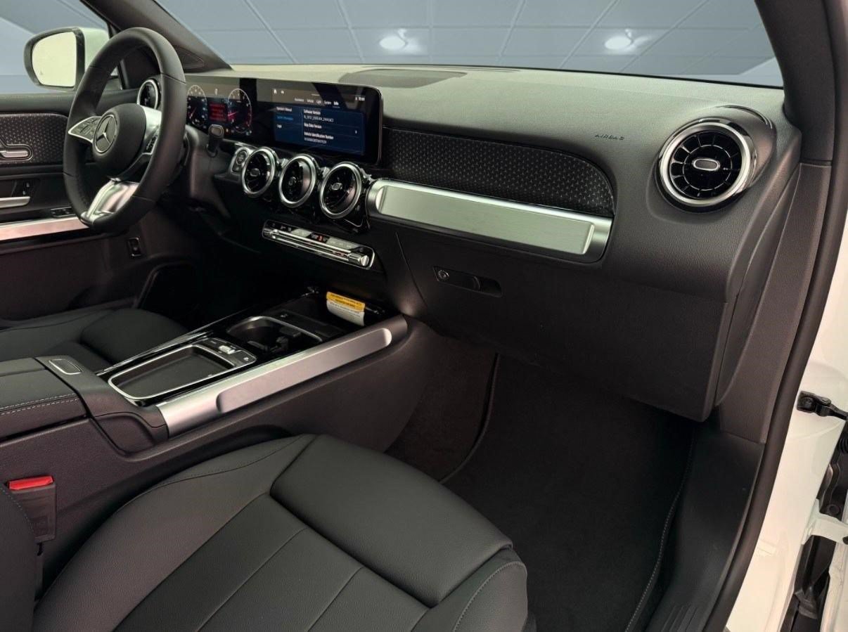 New 2026 Mercedes-Benz GLB 250 image 27