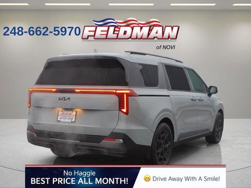 Used 2025 Kia Carnival SX Prestige image 6