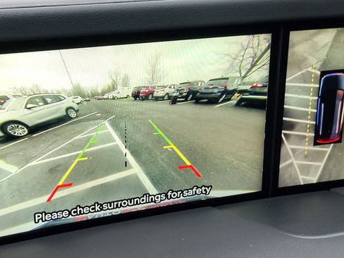 Used 2024 Lincoln Nautilus Reserve image 2