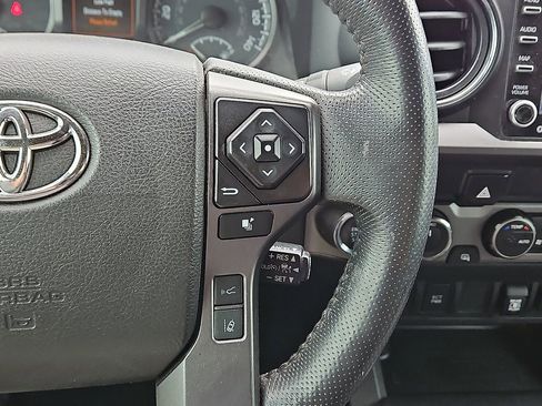 Used 2022 Toyota Tacoma SR5 image 14