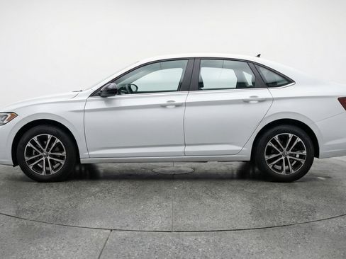 Used 2025 Volkswagen Jetta Sport FWD image 5