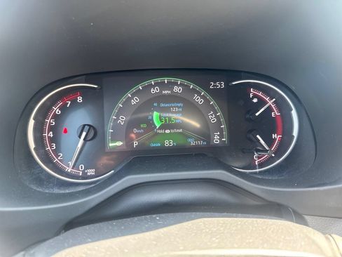 Used 2025 Toyota RAV4 XLE AWD/4WD image 10