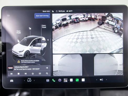 Used 2022 Tesla Model Y Performance AWD/4WD image 27