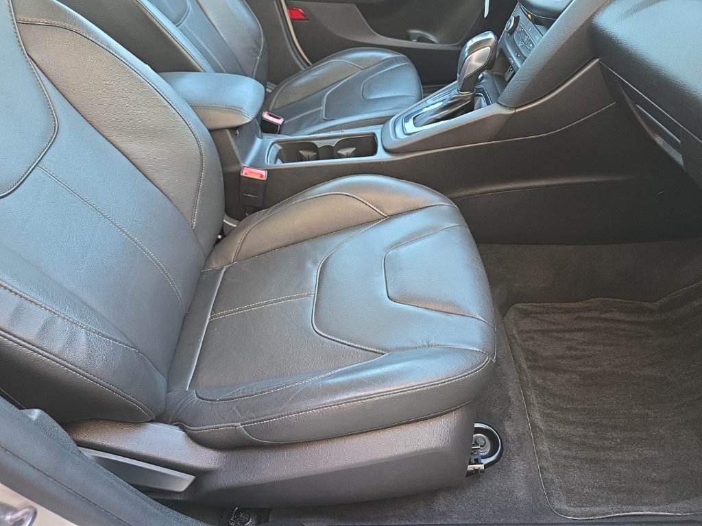 Used 2015 Ford Focus SE w/ Equipment Group 201A FWD image 22