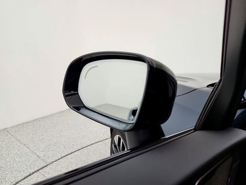 New 2026 Volvo XC60 B5 Plus w/ Climate Package AWD/4WD image 23
