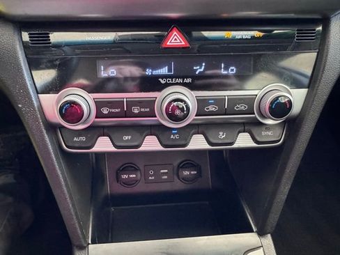 Used 2020 Hyundai Elantra SEL w/ Cargo Package (C1) FWD image 21
