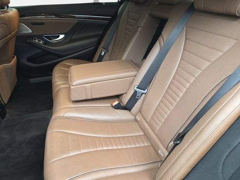 Used 2018 Mercedes-Benz S 560 Sedan image 14