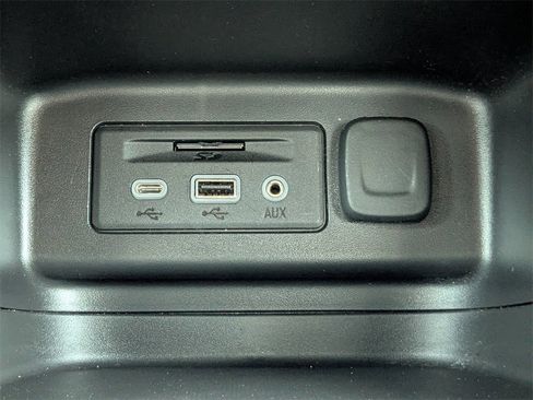 Used 2023 Chevrolet Equinox RS image 27