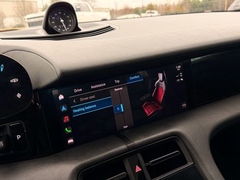 Used 2020 Porsche Taycan 4S image 54