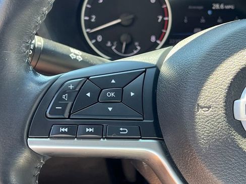 Certified 2022 Nissan Sentra SV image 13