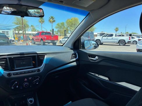 Used 2018 Hyundai Accent SE FWD image 22