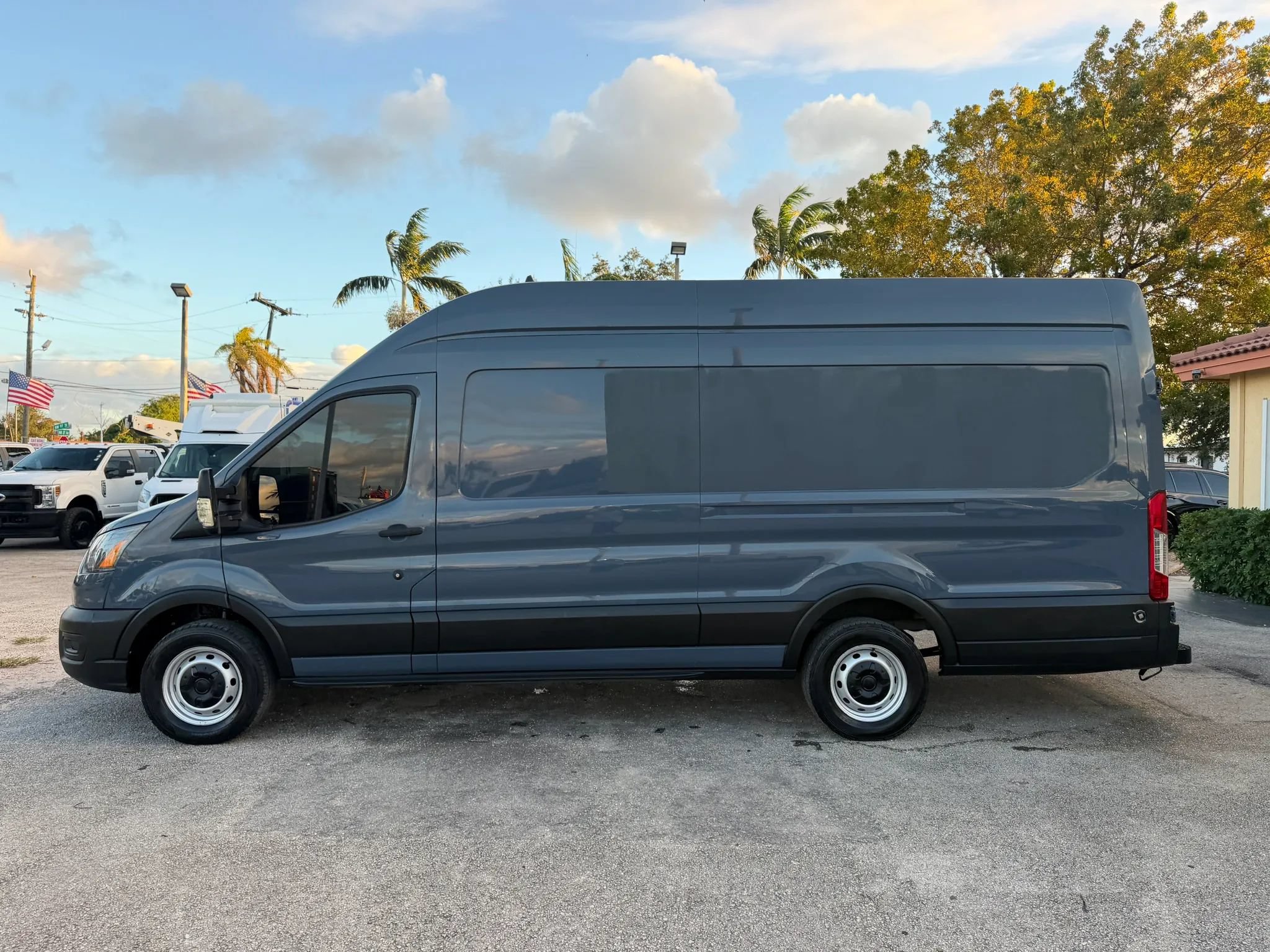 Used 2021 Ford Transit 250 148 High Roof Extended w/ Parcel Delivery Package RWD image 2