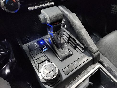 Certified 2024 Toyota Tacoma TRD Off-Road image 11