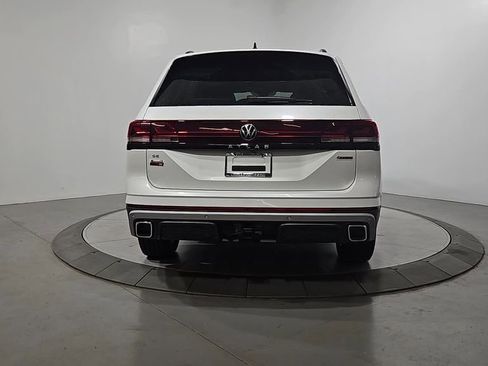 New 2026 Volkswagen Atlas Peak Edition AWD/4WD image 4