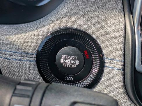 Used 2025 Jeep Compass Latitude w/ Convenience Group image 31