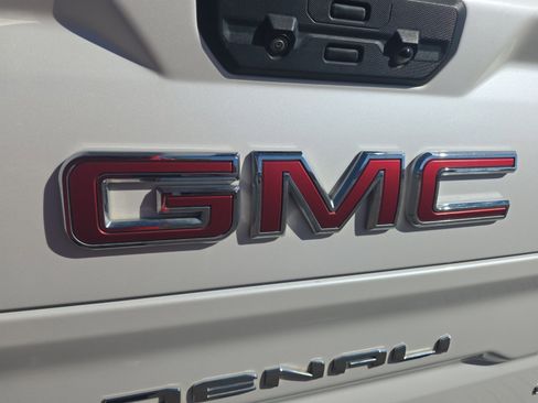 Used 2023 GMC Sierra 1500 Denali w/ Denali Reserve Package image 18