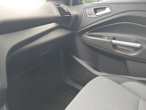 Used 2018 Ford Escape SE w/ SE Sync 3 Package AWD/4WD image 35