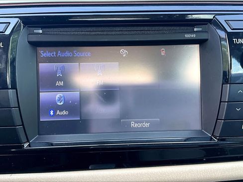 Used 2014 Toyota Corolla LE FWD image 33