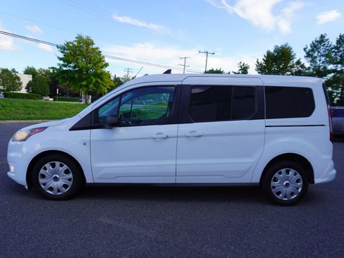 Used 2021 Ford Transit Connect XLT FWD image 4