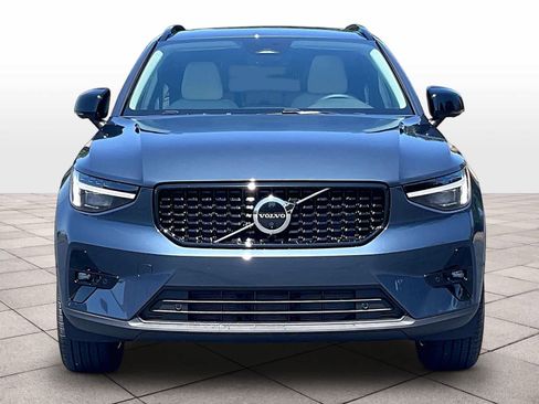 New 2026 Volvo XC40 B5 Plus w/ Protection Package Premier AWD/4WD image 5