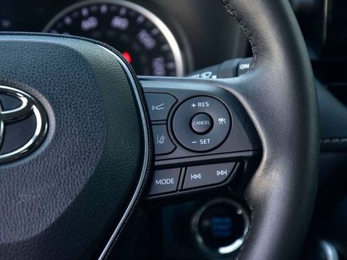 Certified 2021 Toyota RAV4 XLE w/ Convenience Package image 18