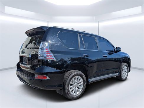 Used 2022 Lexus GX 460 Premium w/ Premium Plus Package image 3