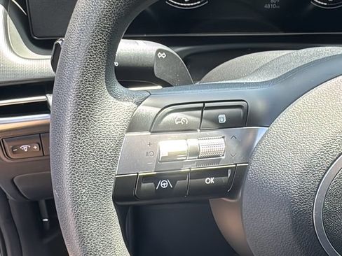 Used 2025 Hyundai Santa Cruz SE AWD/4WD image 17