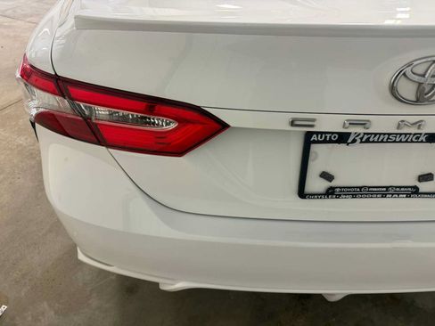 Certified 2020 Toyota Camry SE FWD image 16