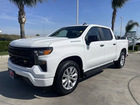 Used 2022 Chevrolet Silverado 1500 Custom image 1