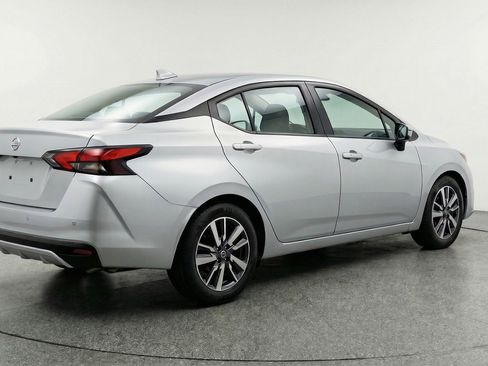 Used 2025 Nissan Versa SV FWD image 9