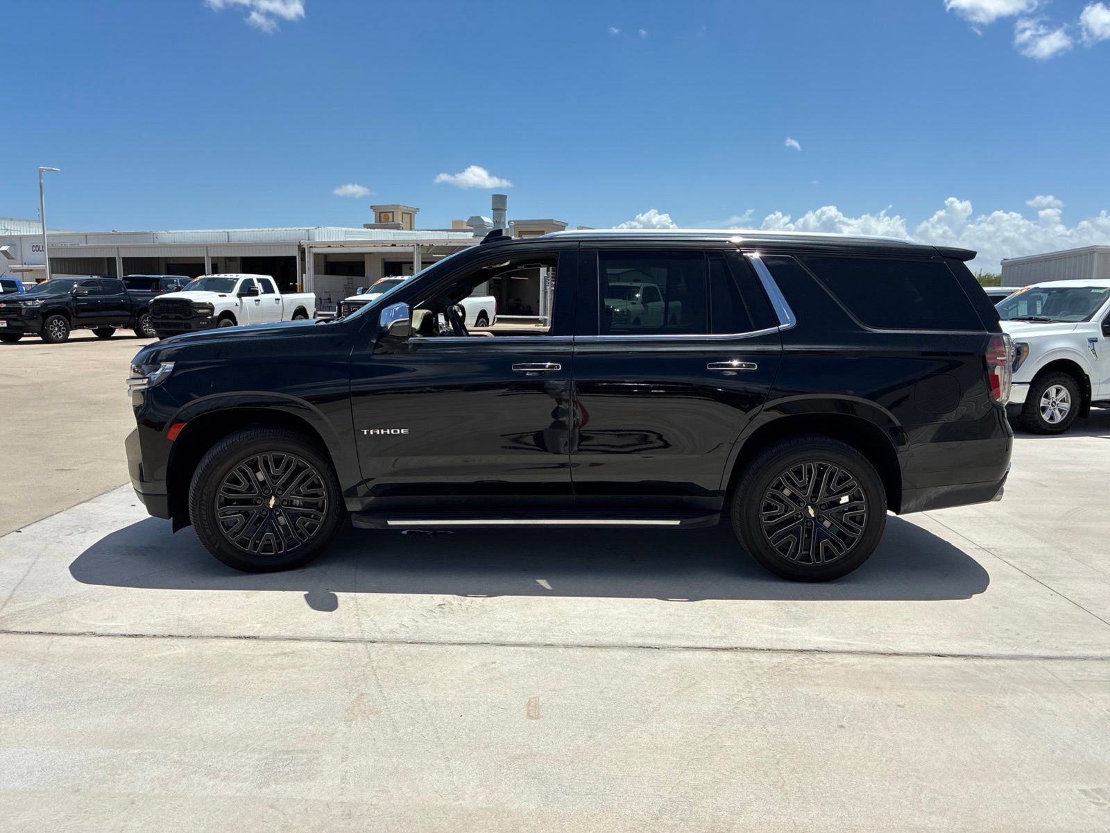 Used 2021 Chevrolet Tahoe Premier AWD/4WD image 6