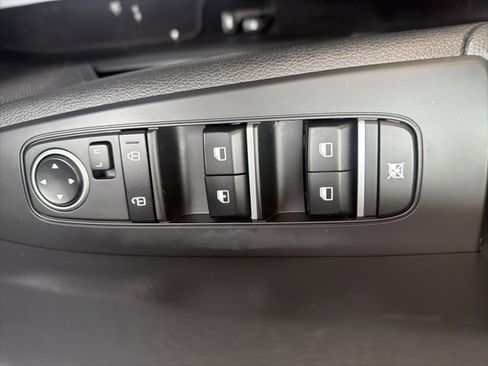 Certified 2023 Kia Forte LXS w/ LXS Technology Package image 13