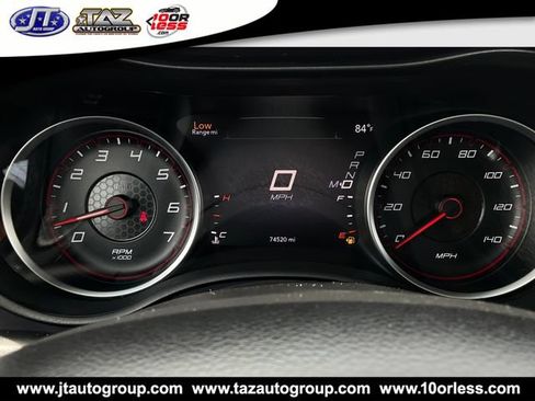 Used 2015 Dodge Charger SE RWD image 19