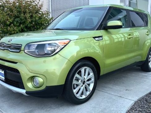 Used 2018 Kia Soul + FWD image 3