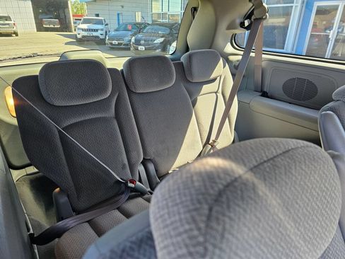 Used 2005 Dodge Grand Caravan SXT w/ Premium Group FWD image 16
