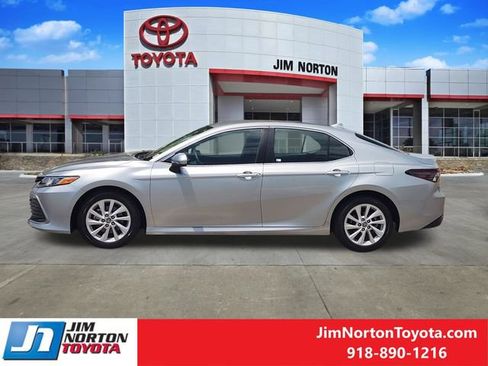 Used 2024 Toyota Camry LE FWD image 4