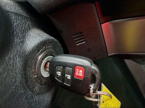 Used 2022 Toyota Tacoma SR AWD/4WD image 31