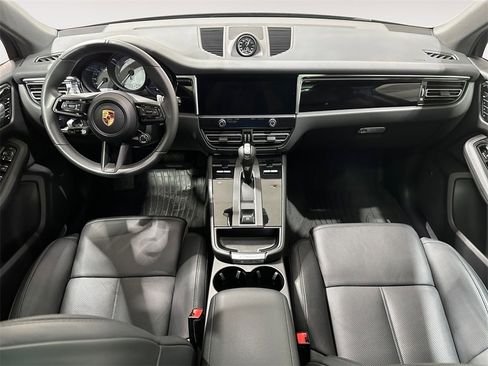 Used 2023 Porsche Macan S image 10