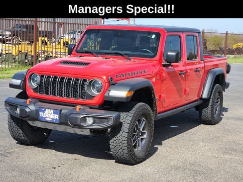 Used 2024 Jeep Gladiator Mojave w/ Safety Group AWD/4WD image 3