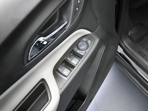 Used 2023 Chevrolet Equinox LS FWD image 13