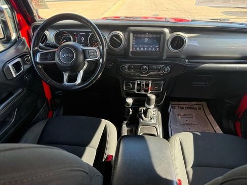 Used 2019 Jeep Wrangler Unlimited Sahara AWD/4WD image 13