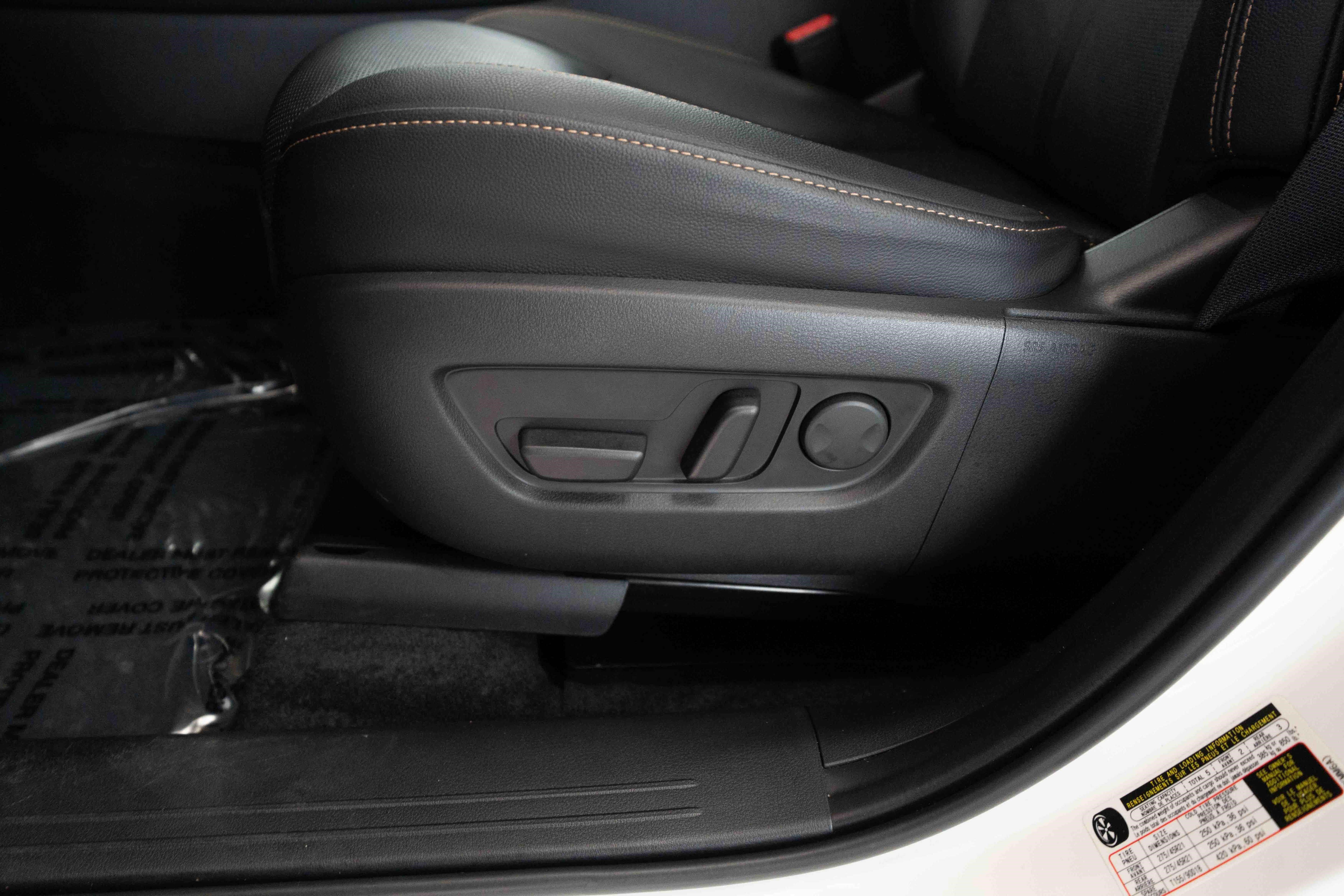 Used 2025 MAZDA CX-70 Plug-In Hybrid w/ Premium Pkg AWD/4WD image 11