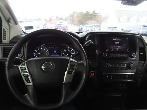 Used 2022 Nissan Titan SV RWD image 20