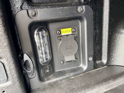 Used 2023 Ford Maverick XLT w/ XLT Luxury Package FWD image 12