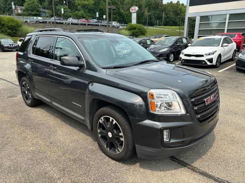 Used 2017 GMC Terrain SLE w/ Nightfall Package AWD/4WD image 1