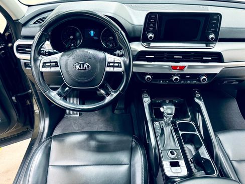 Used 2020 Kia Telluride S image 40