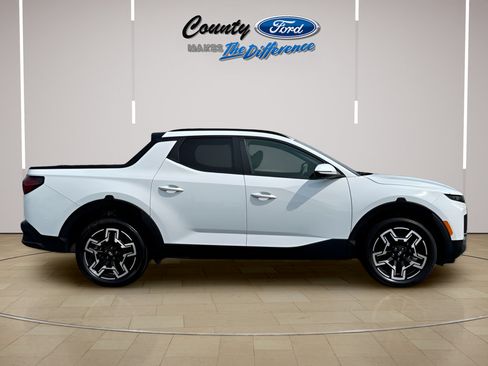 Used 2025 Hyundai Santa Cruz Limited AWD/4WD image 6