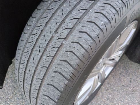 Used 2023 Cadillac XT4 Premium Luxury image 12