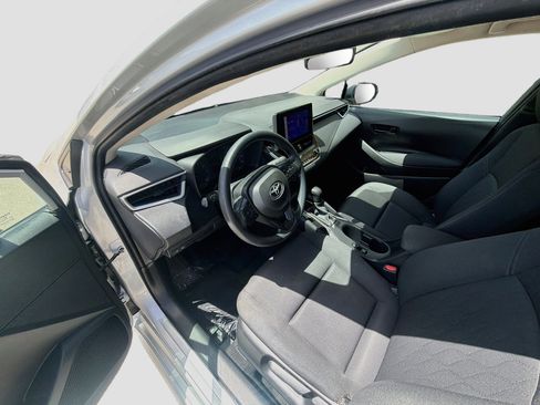 Used 2023 Toyota Corolla LE FWD image 9